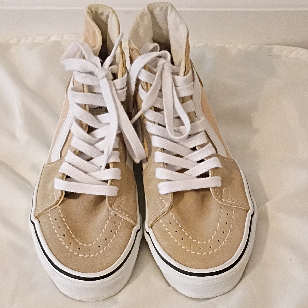 Vans Women's Athletic Shoes - White/ Ivory Size 4.5 Men Or 6 Women